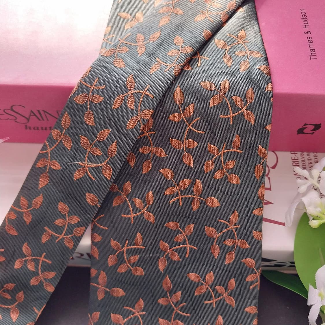 입생로랑 실크 다크그린 리프 자카드 넥타이 9.1cm A등급 K1589
 상품이미지3