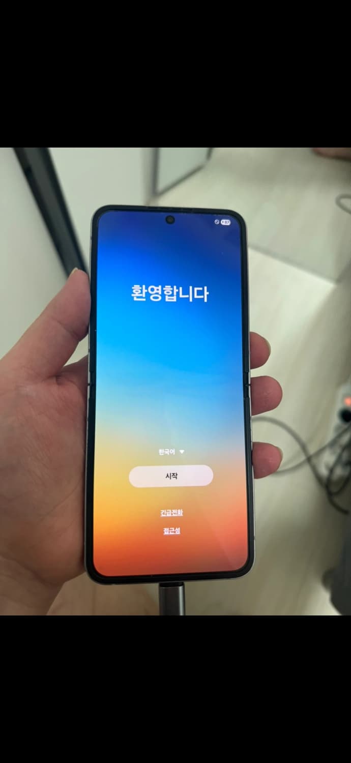 갤럭시 플립6 256GB S급 판매합니다. 상품이미지3