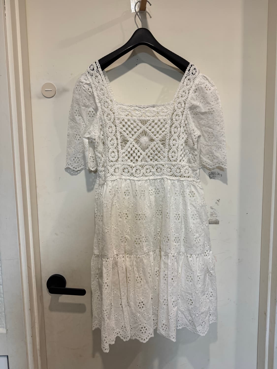 by flow 바이플로우 레이스 펀칭 원피스 상품이미지5