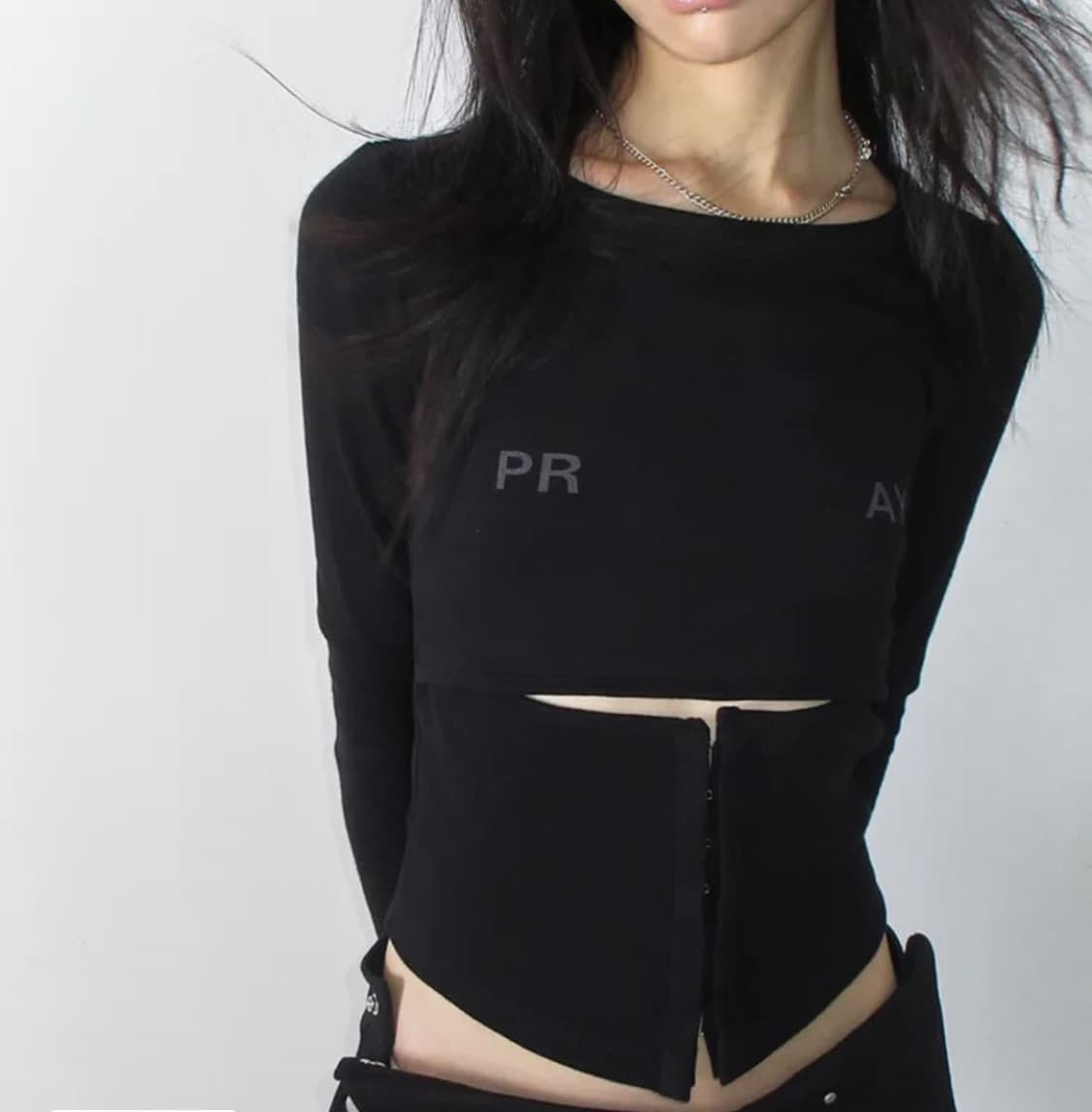 Hooked Cutout Top / Black 상품이미지1