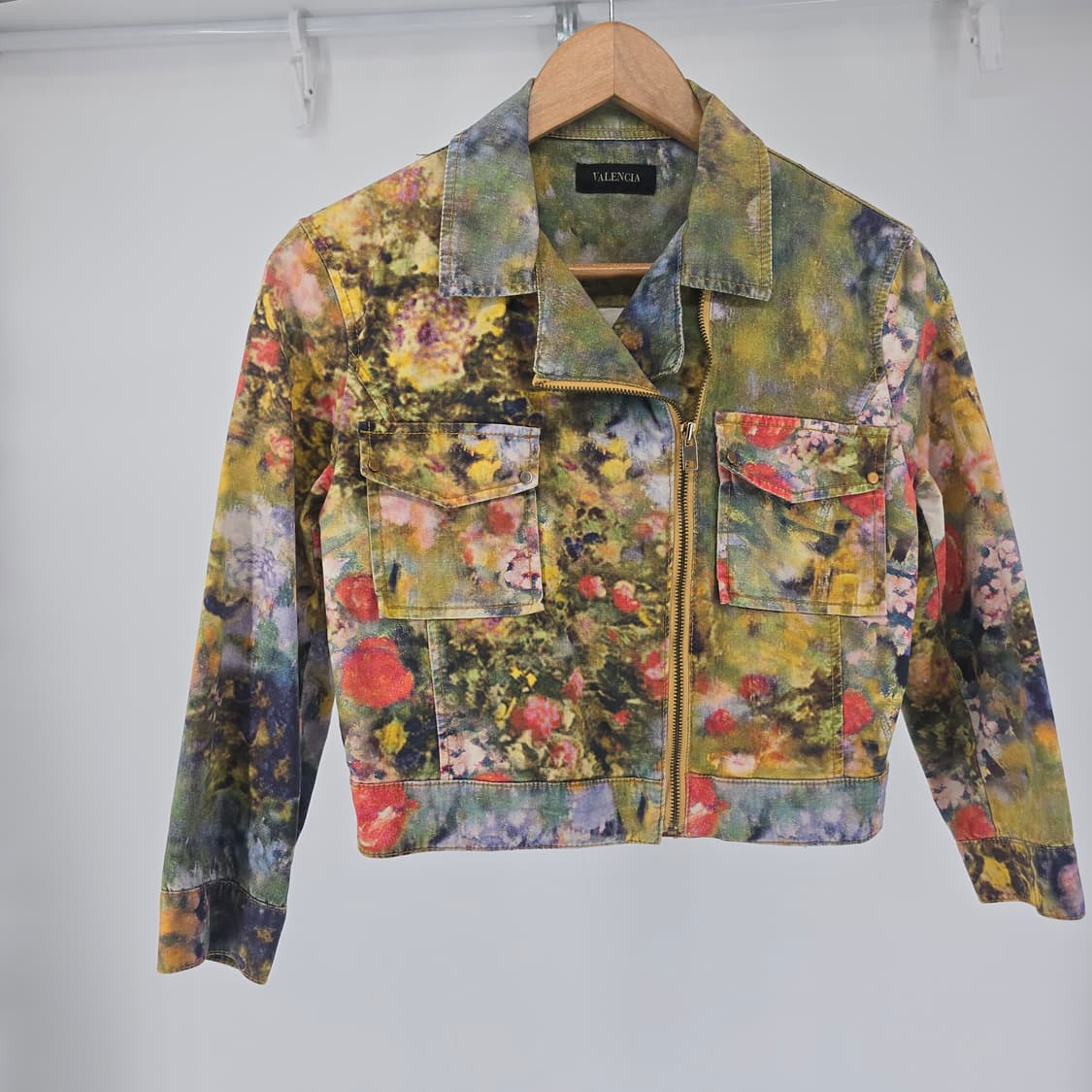 발렌시아 아트 플라워 패턴 크롭 면 자켓 상품이미지1
