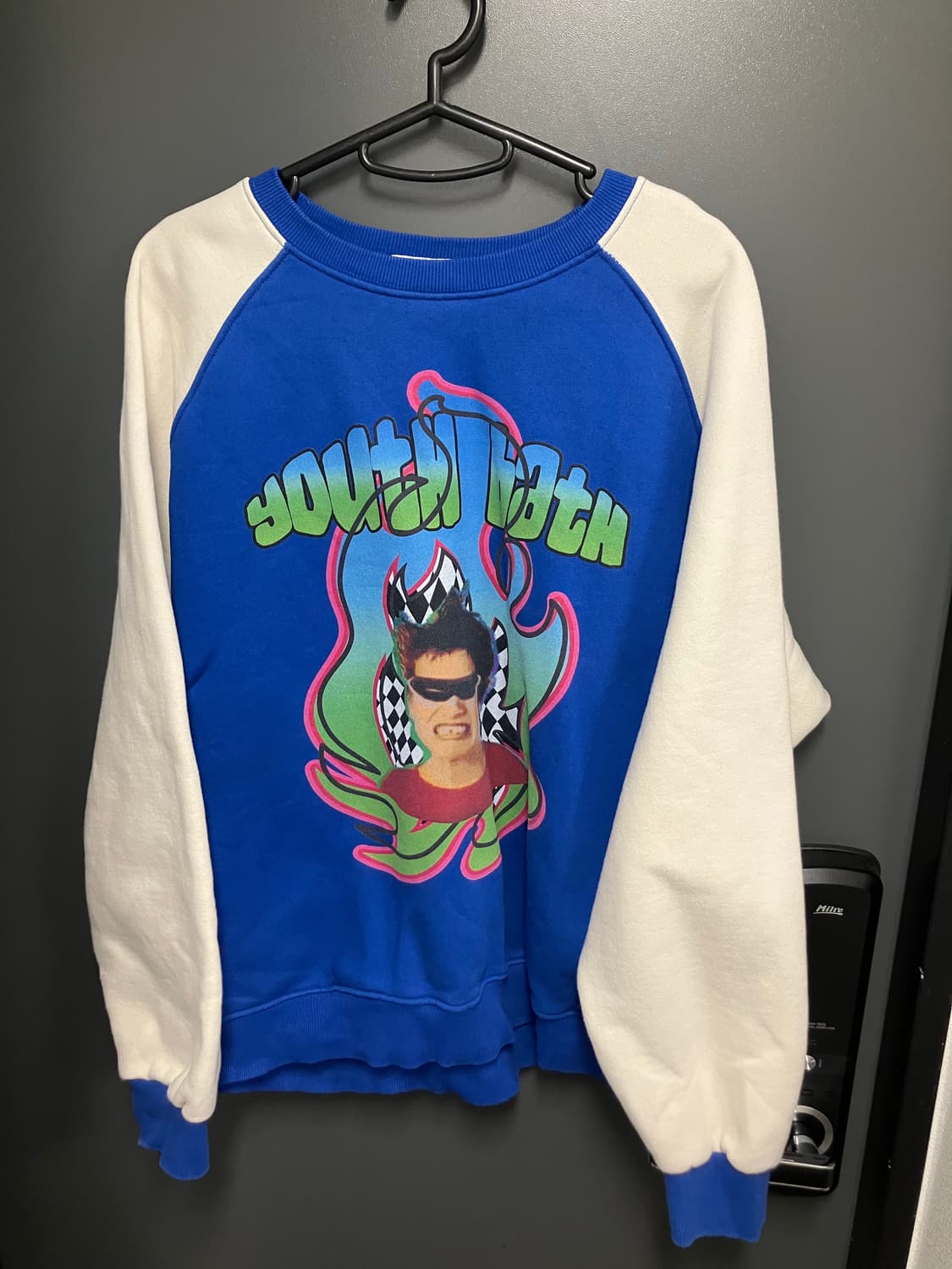 유스배스 맨투맨 팔아요! 상품이미지1