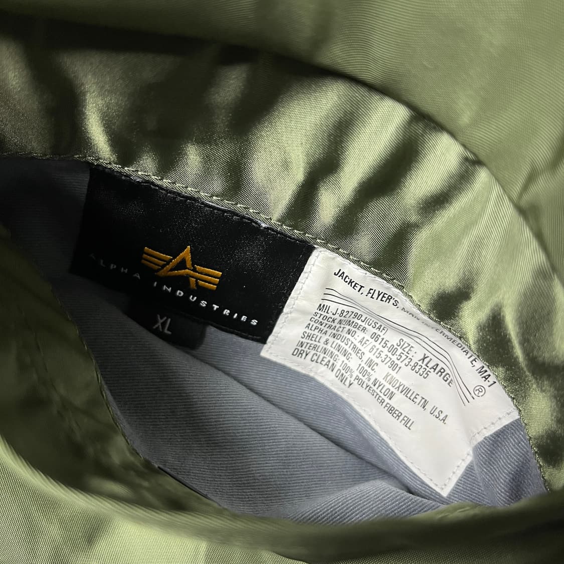 Alpha Industries MA-1 Flight Jacket 상품이미지4