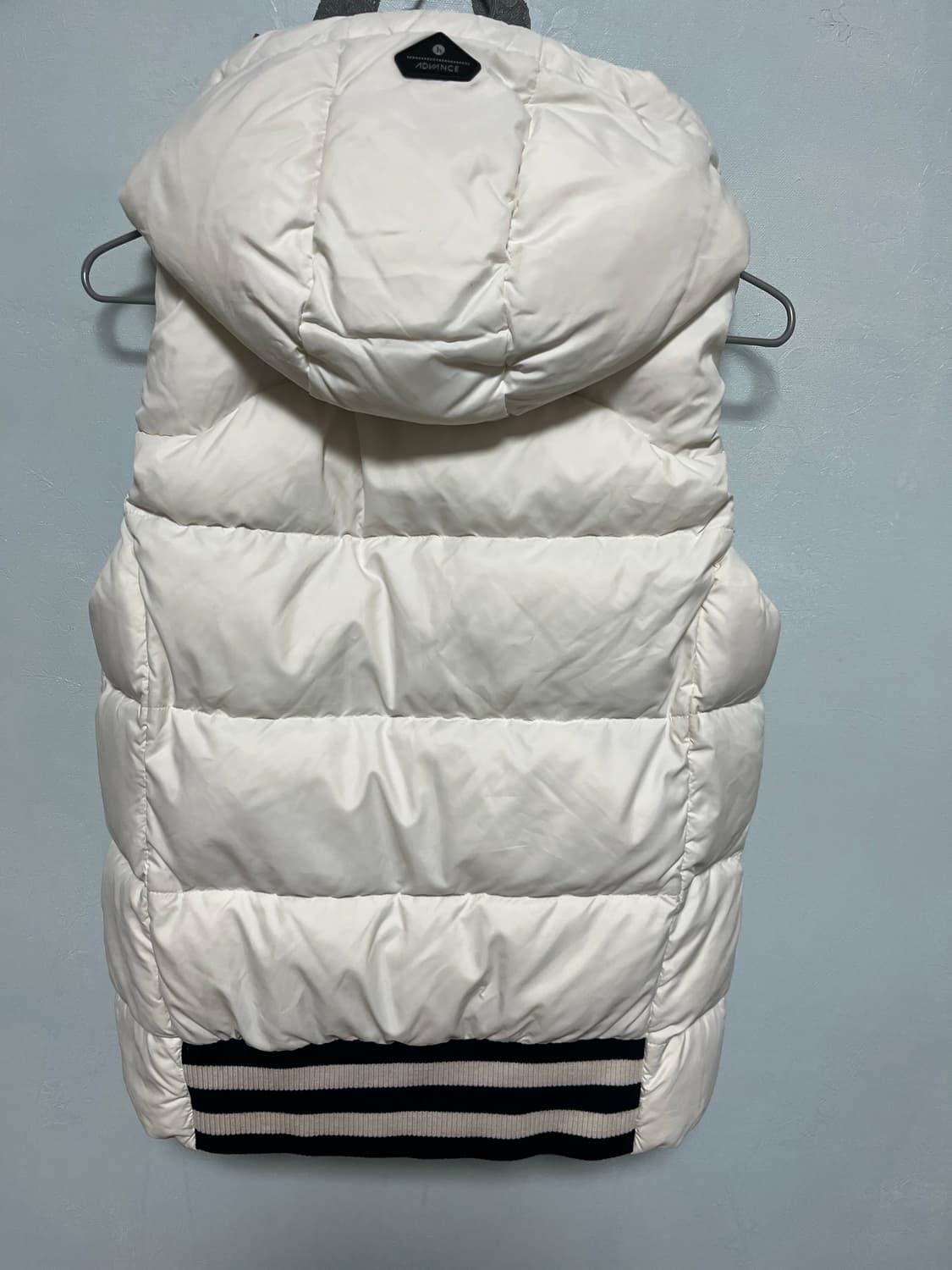 헤지스  골프 여성 화이트 패딩 조끼 상품이미지4