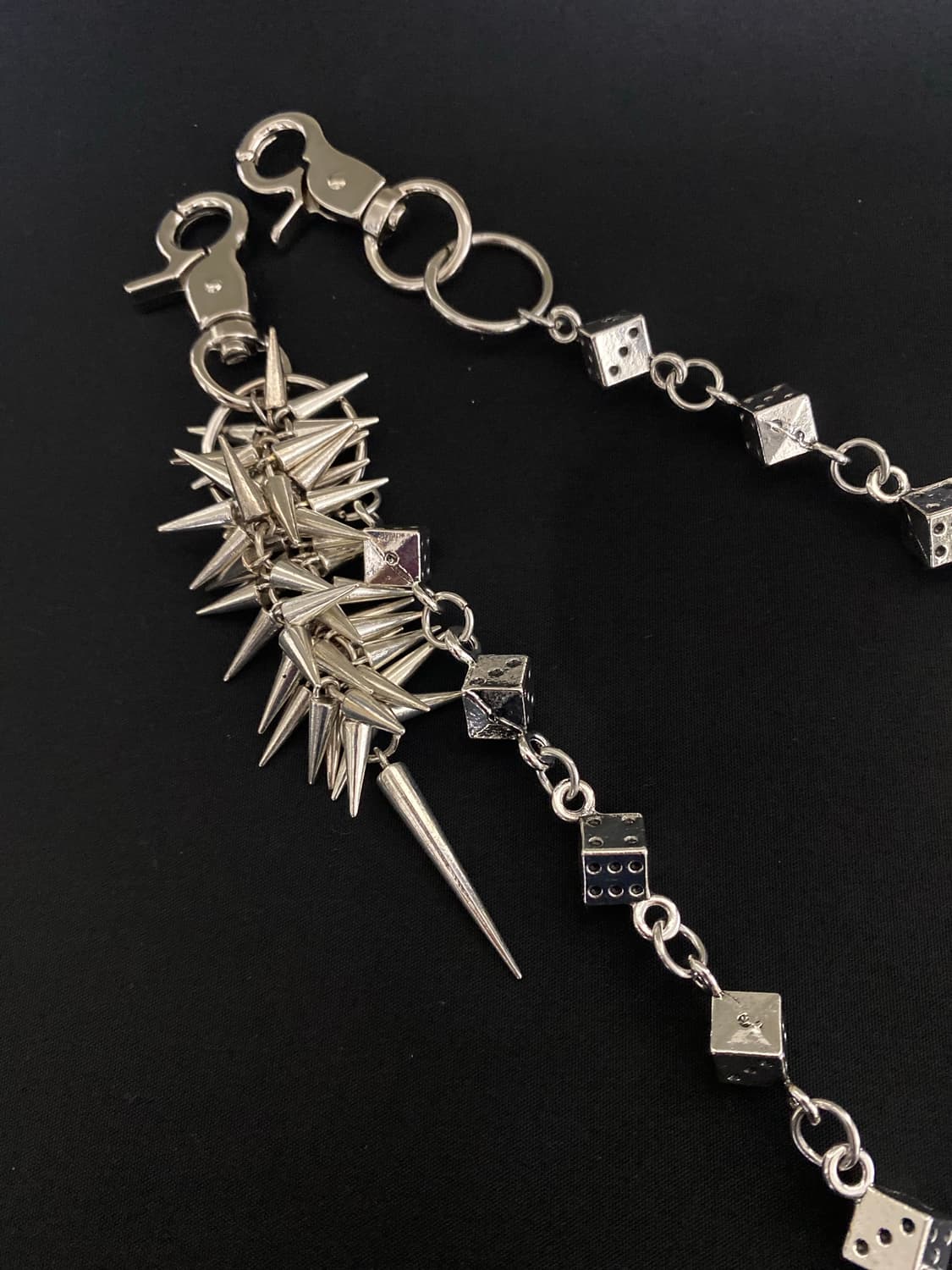 스파이크 다이스 팬츠 체인 상품이미지3