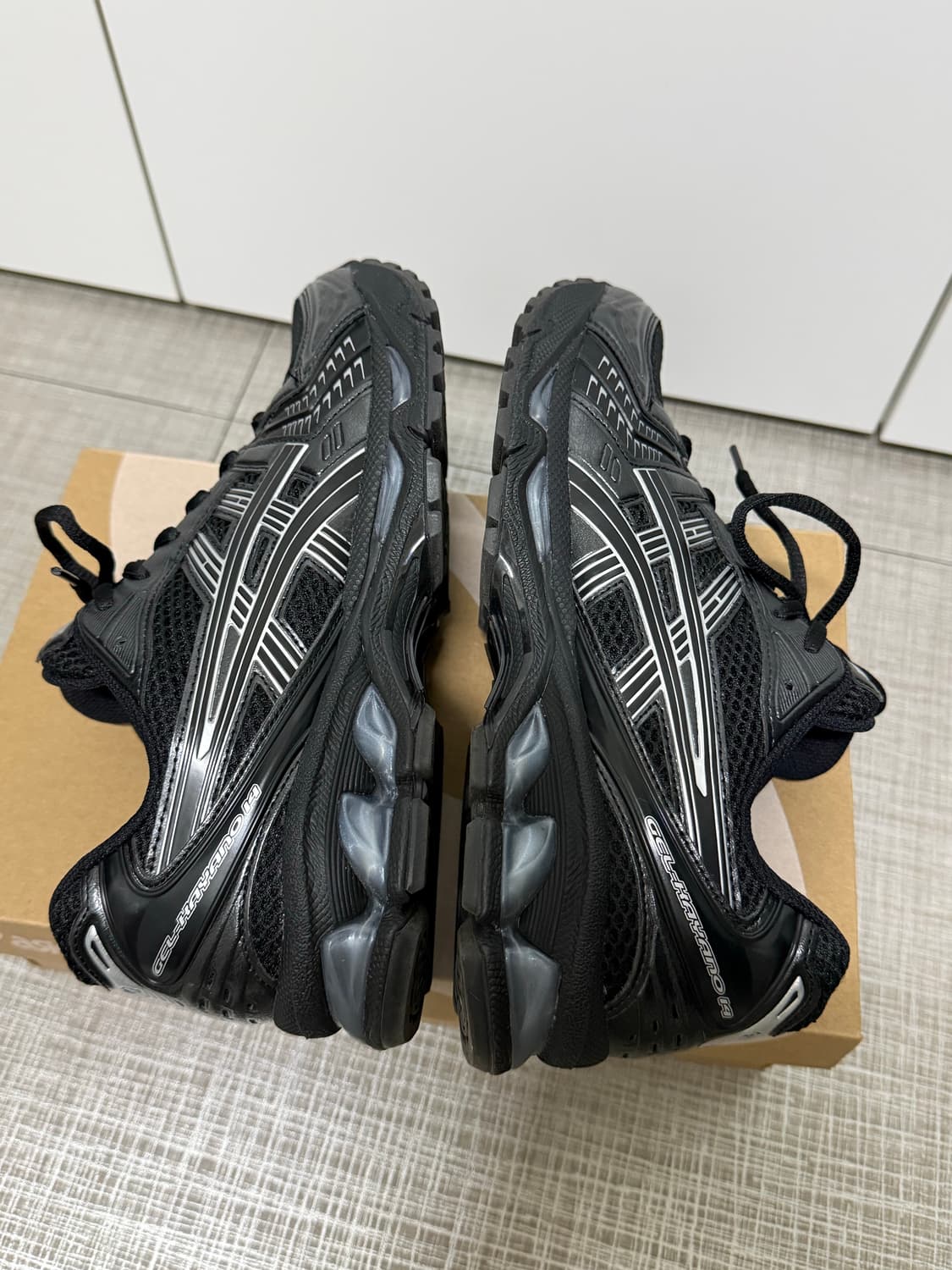 [255] 아식스 젤 카야노 14 블랙 퓨어 실버 상품이미지5