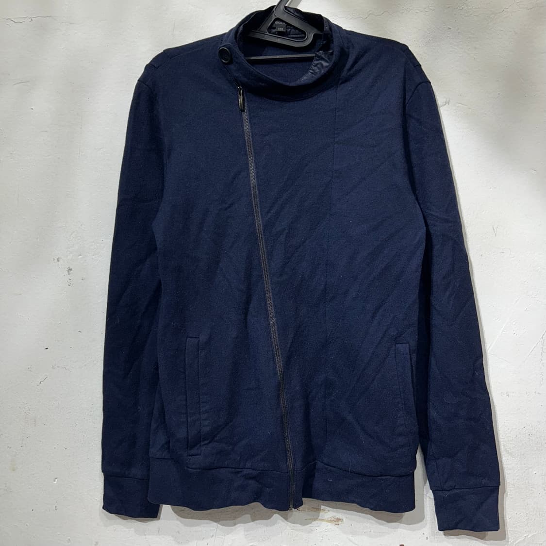 솔리드옴므 우영미 다크 네이비 사선 비대칭 집업 자켓 100 상품이미지5