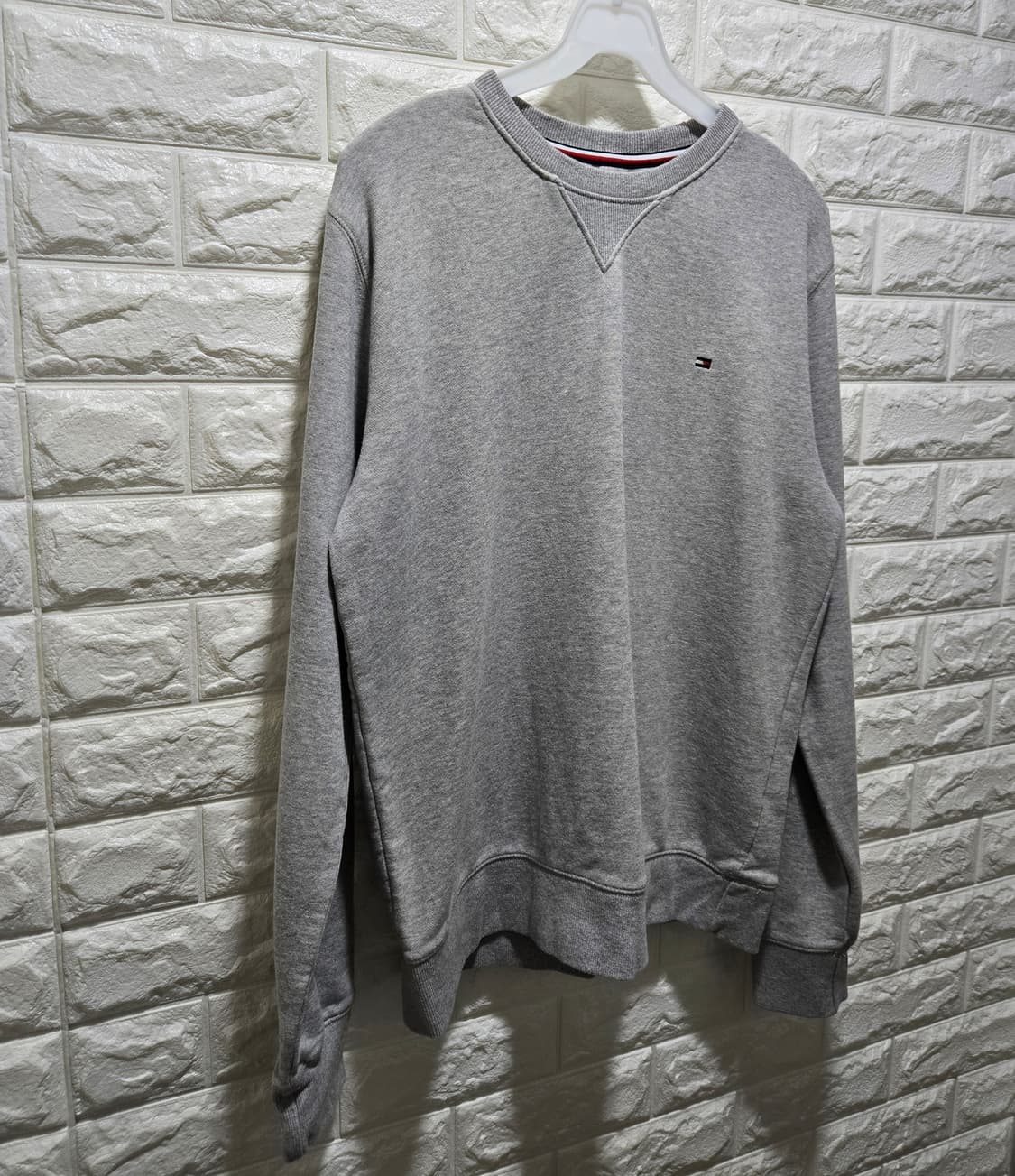 타미힐피거 스몰로고 맨투맨 크루넥 스웨트셔츠 100 상품이미지3