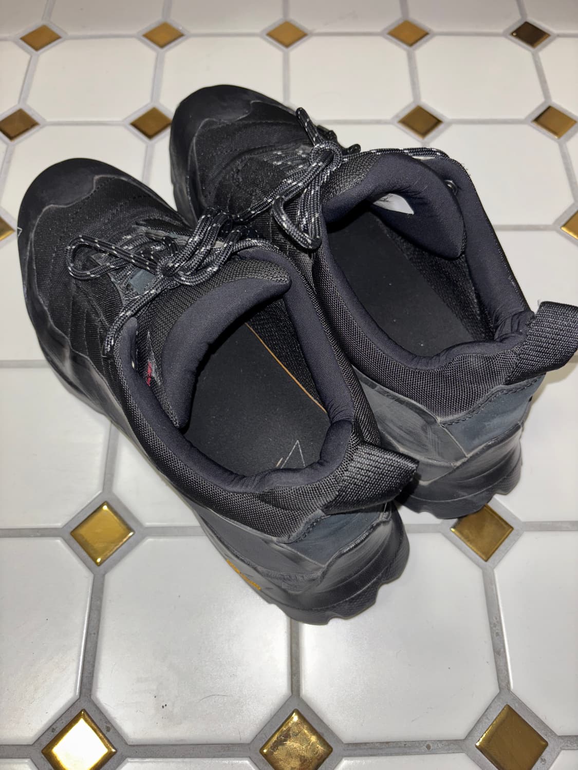 로아 카타리나 41.5(265) 판매 상품이미지2