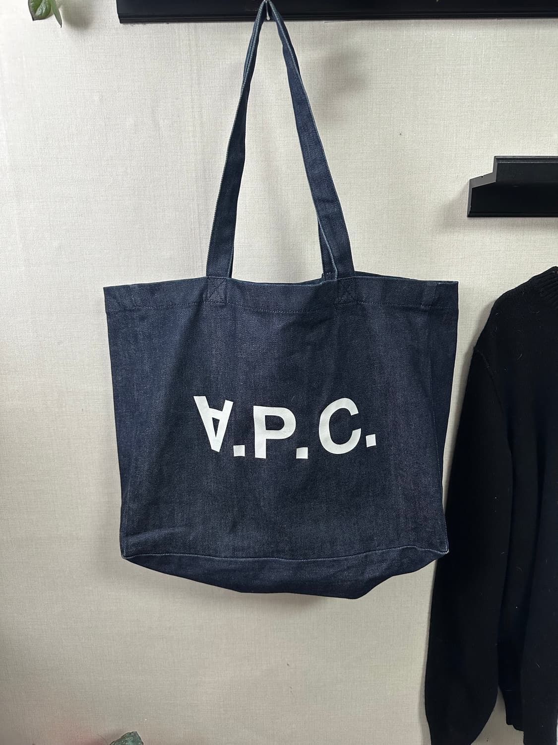 A.P.C tote bag 상품이미지1