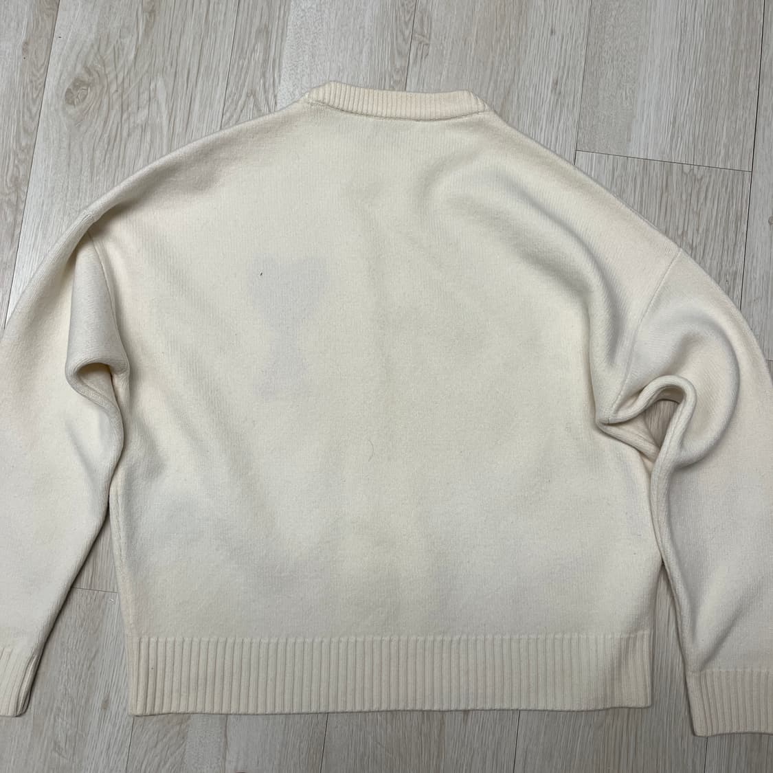 아미 AMI 하트 로고 아이보리 니트 상품이미지4