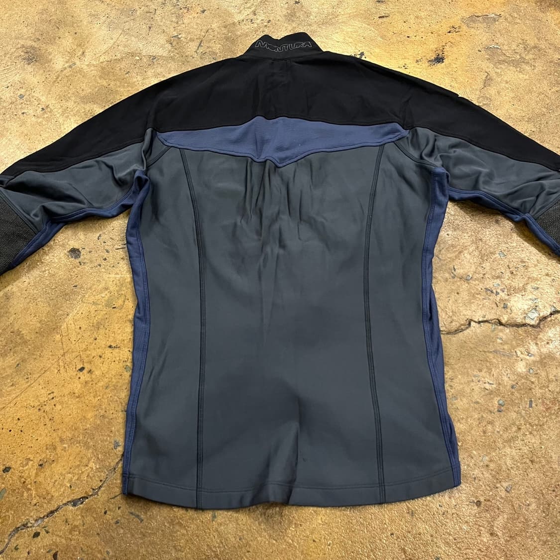 [정품] 몬츄라 반집업 긴팔 티셔츠 b8 상품이미지4