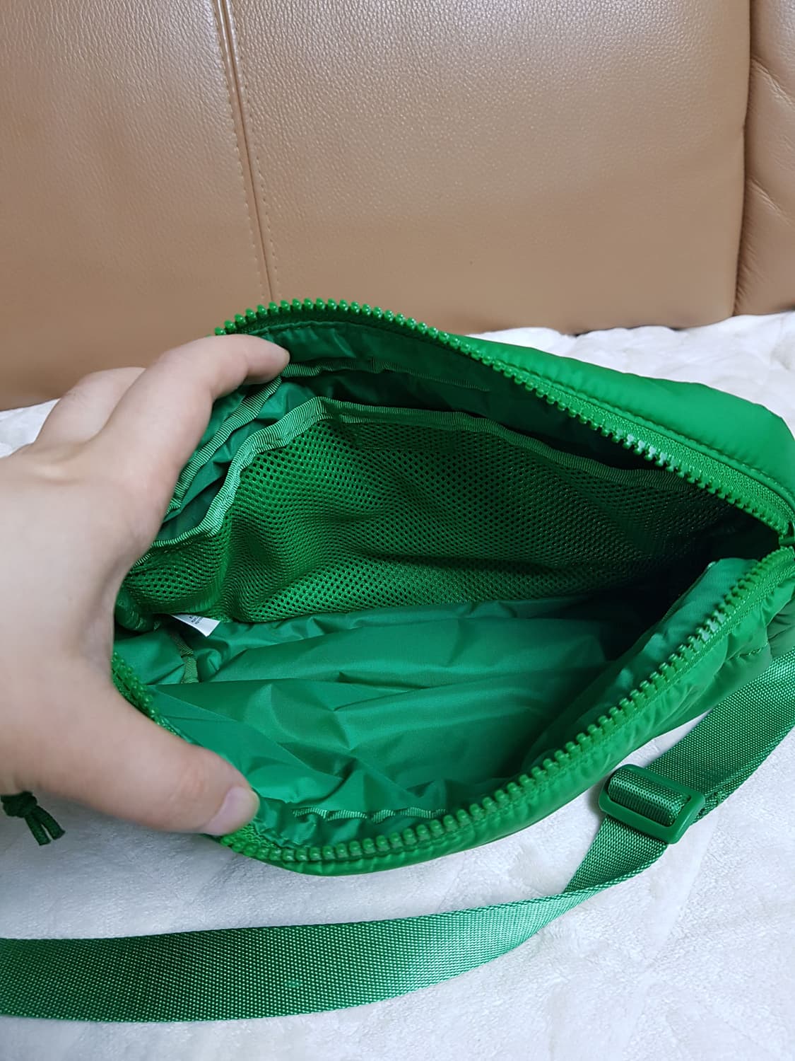 슈프림 퍼퍼 사이드백 크로스백 그린 22FW 상품이미지7