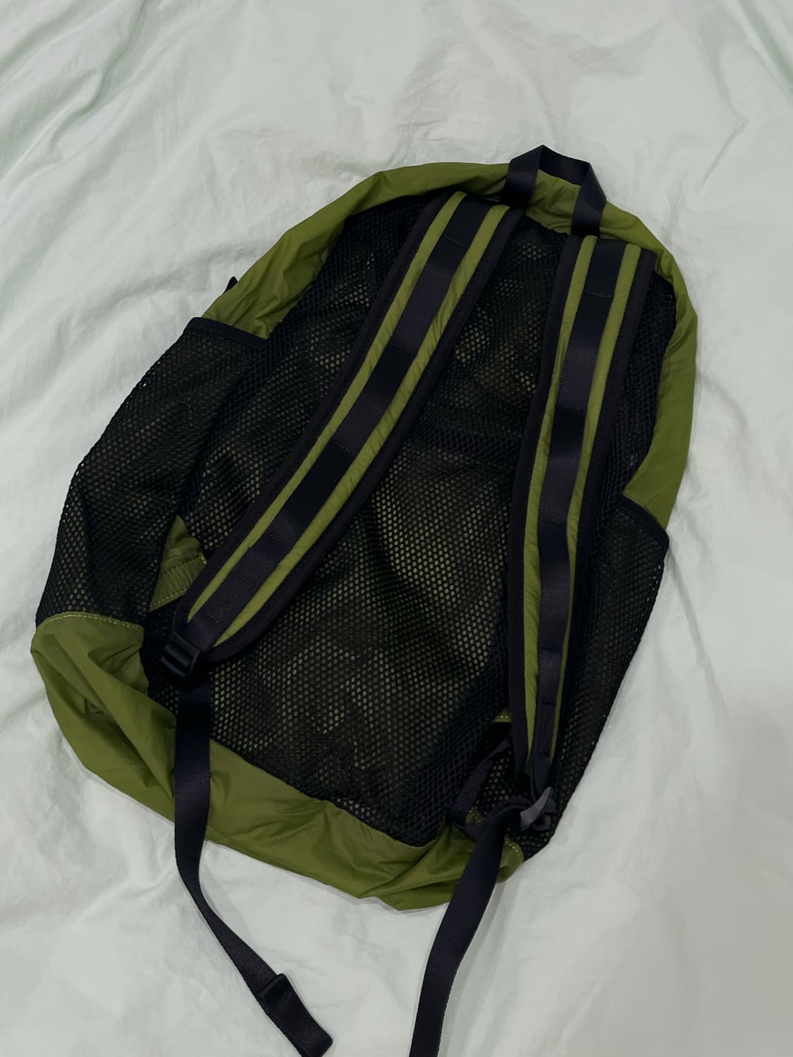 앤즈앤드민즈 백팩 그린 판매합니다.  상품이미지2