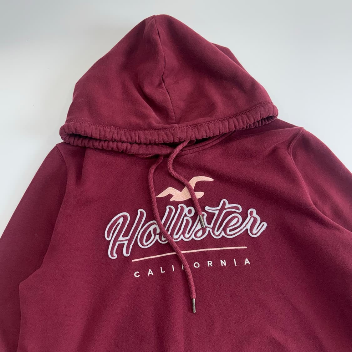 Hollister 홀리스터 레터링 로고 버건디 후드티 상품이미지4