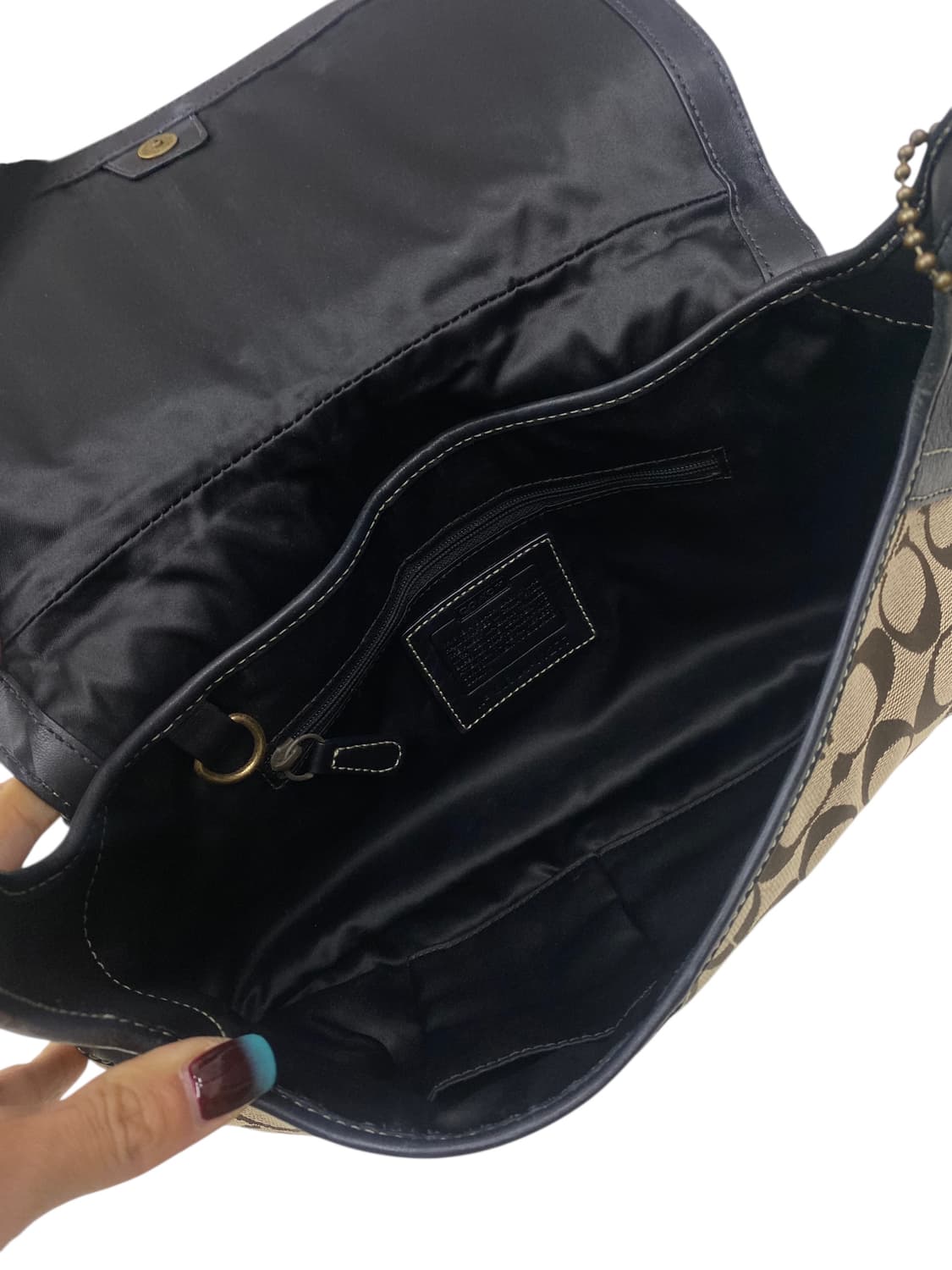 코치 y2k 패브릭 버클 숄더백 상품이미지3