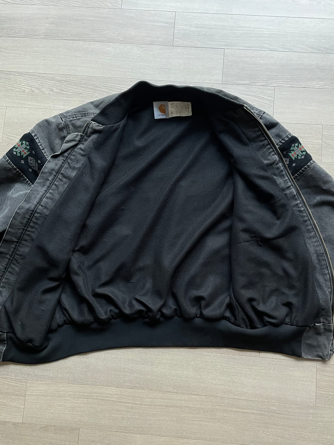 90s 칼하트 아즈텍 블랙 산타페 봄버 JR0405 자켓 상품이미지7