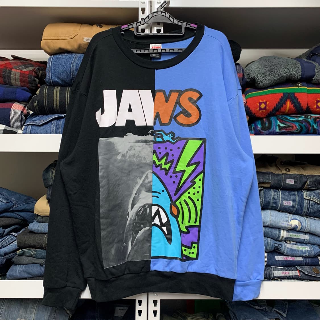 [XL/새상품] JAWS 패치워크 프린팅 맨투맨 스웻셔츠 상품이미지2