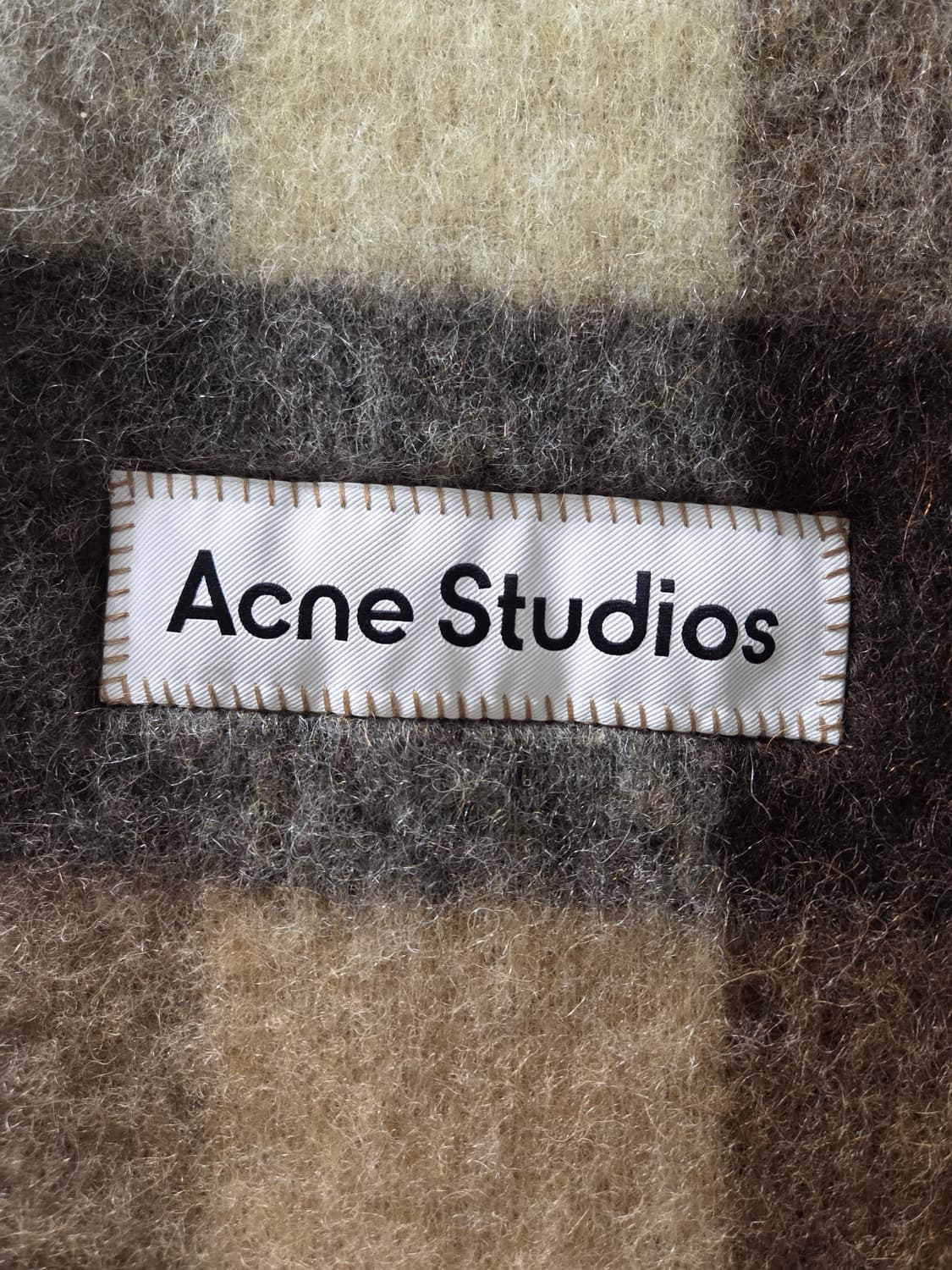 아크네스튜디오 모헤어 알파카 체크 목도리 상품이미지6