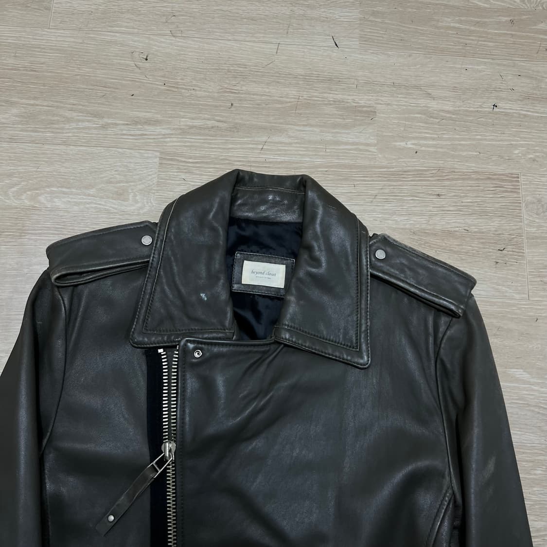 비욘드클로젯 여성 램스킨 양가죽 라이더 가죽자켓 [다크브라운] S/90 상품이미지2