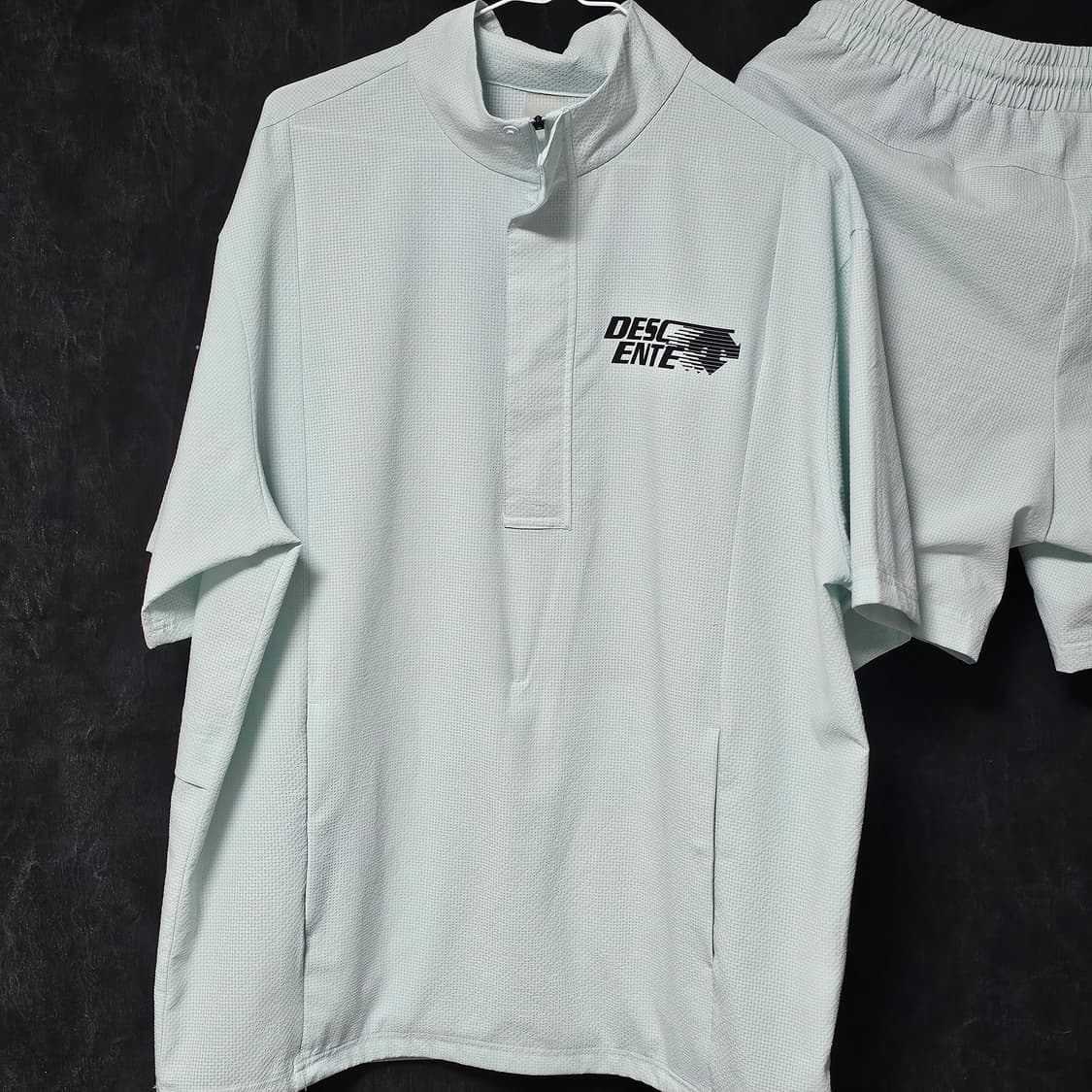 100/남성 데상트 반팔 아노락 반바지 셋업 (상100, 하90)" 상품이미지1