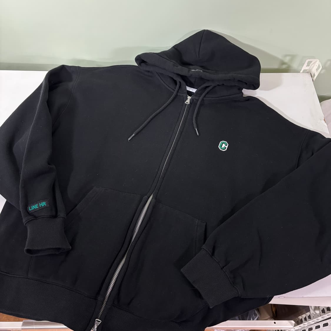 L 105 커버낫 블랙 스몰로고 후드집업 상품이미지2