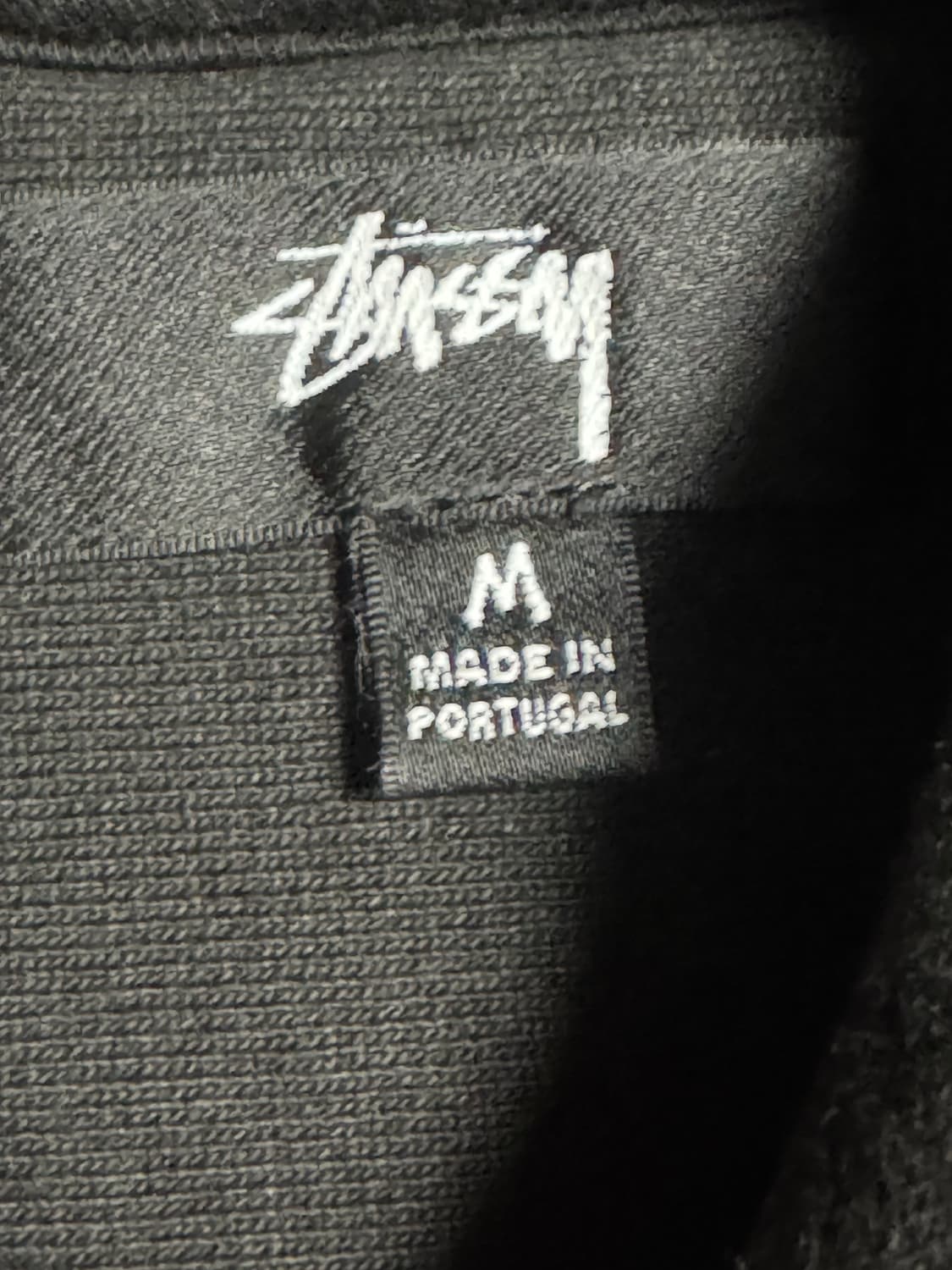 [M] 스투시 콘트라스트 스티치 라벨 후드 블랙 상품이미지4