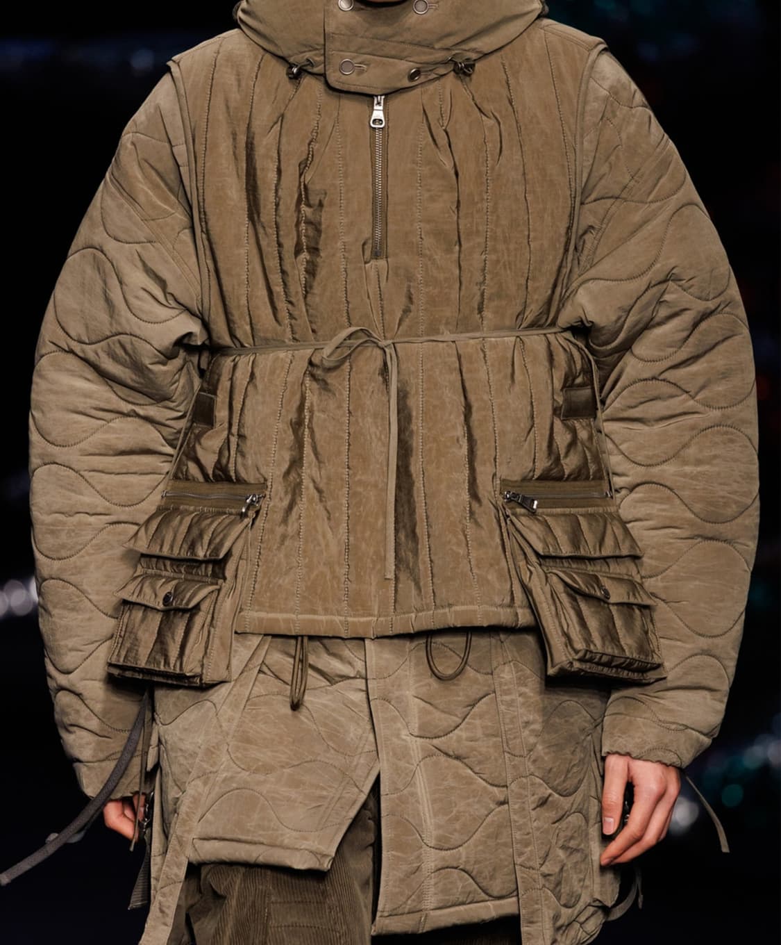 왁스 코티드 패디드 터틀 베스트와 레이스업 피쉬테일 파카 팔아요 상품이미지4