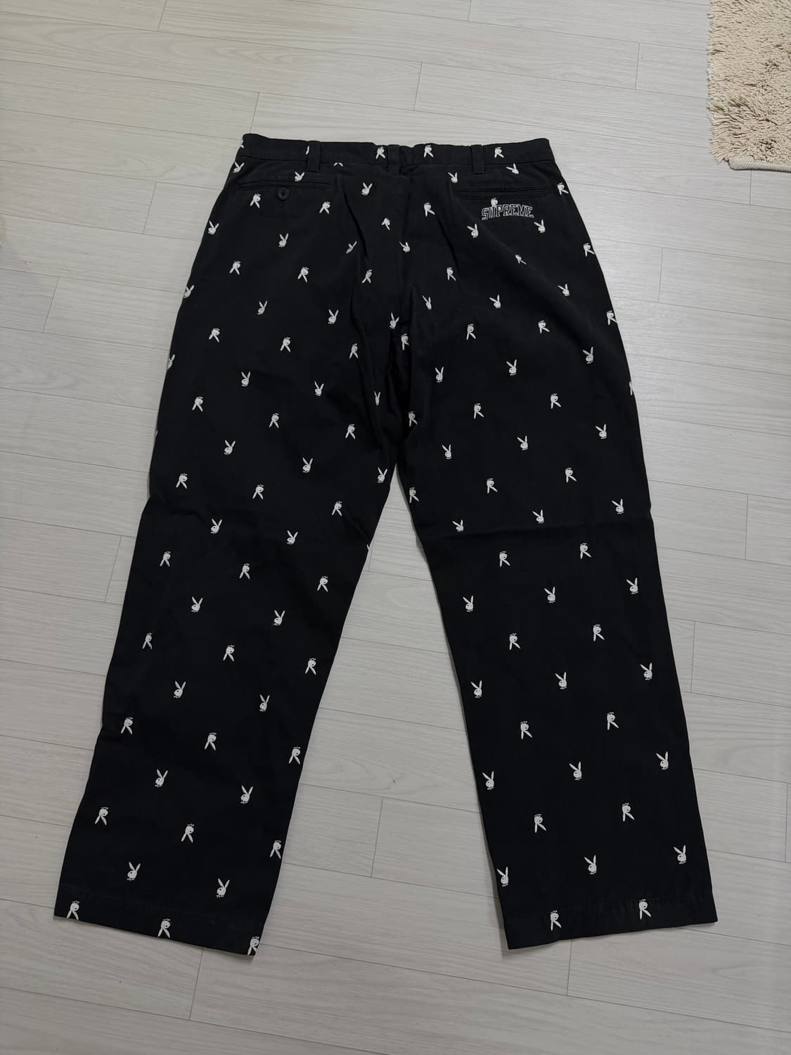Supreme x Playboy 26ss 치노팬츠 블랙 36사이즈 상품이미지2