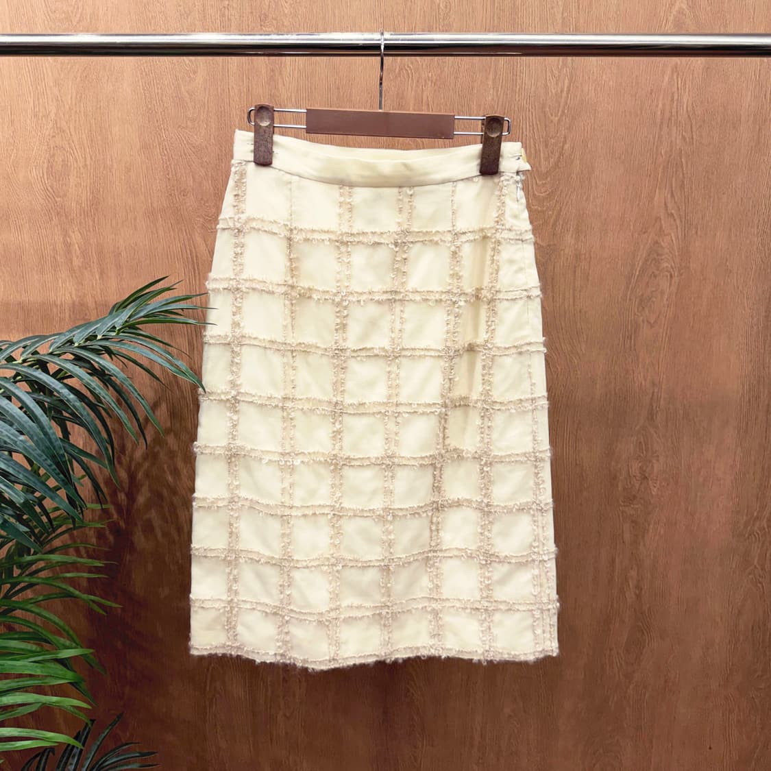 모스키노 H라인 트위드 미디 스커트 텍스처 그리드 자수 디테일 아이보리 상품이미지1