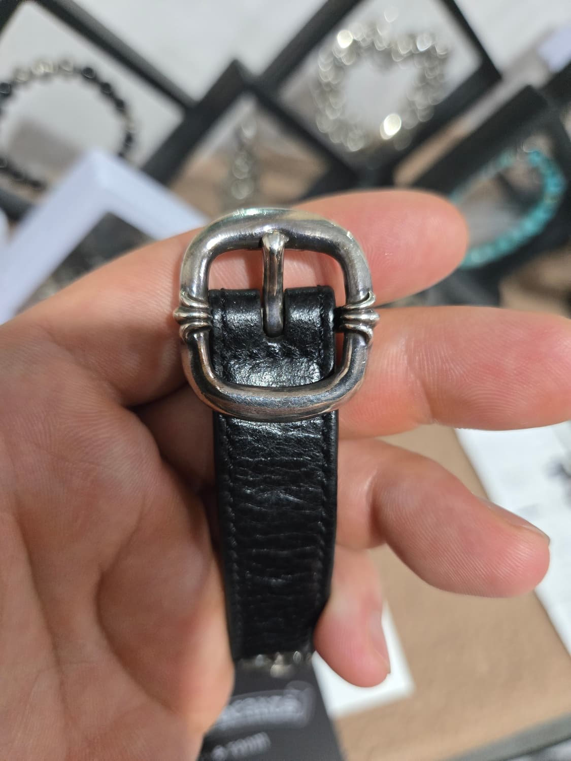 크롬하츠 타이니 건슬링어 가죽팔찌 상품이미지3