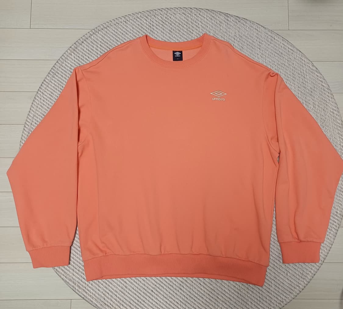 [105/XL] 엄브로 에센셜 스몰로고 와플 맨투맨 - 코랄 (세미크롭 상품이미지1