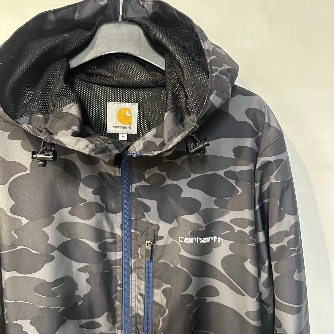 칼하트 카모 바람막이 상품이미지2