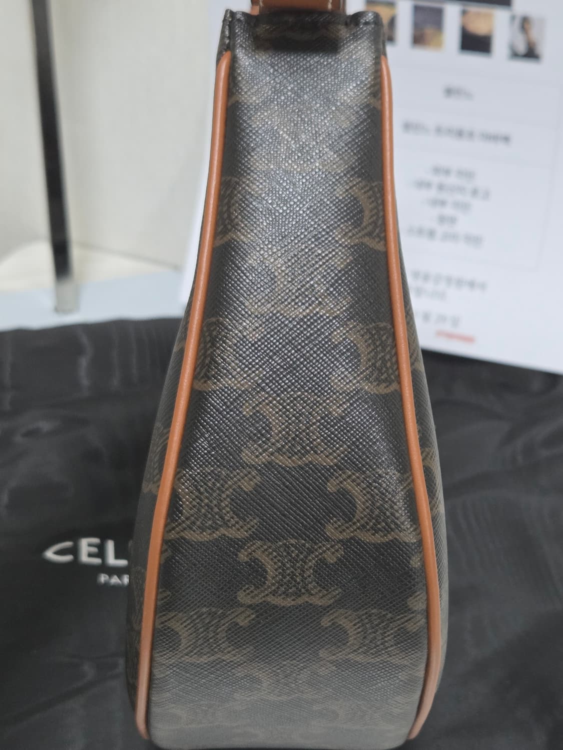 [새상품급] 셀린느 트리옹프 아바백 Black Tan 상품이미지5