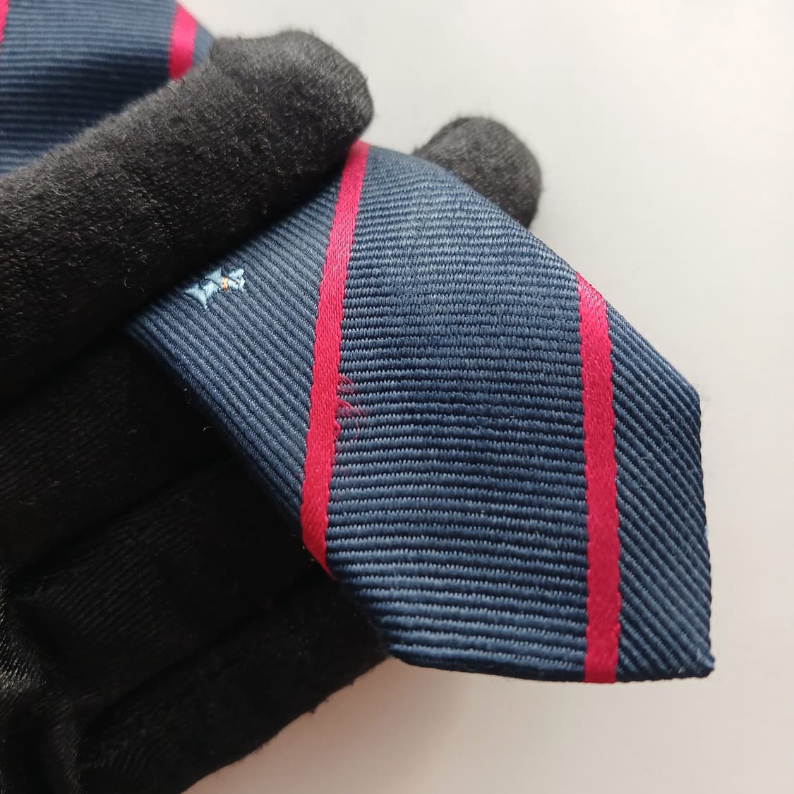 루이까또즈 실크 네이비 스트라이프 넥타이 8.1cm A등급 A18768
 상품이미지8