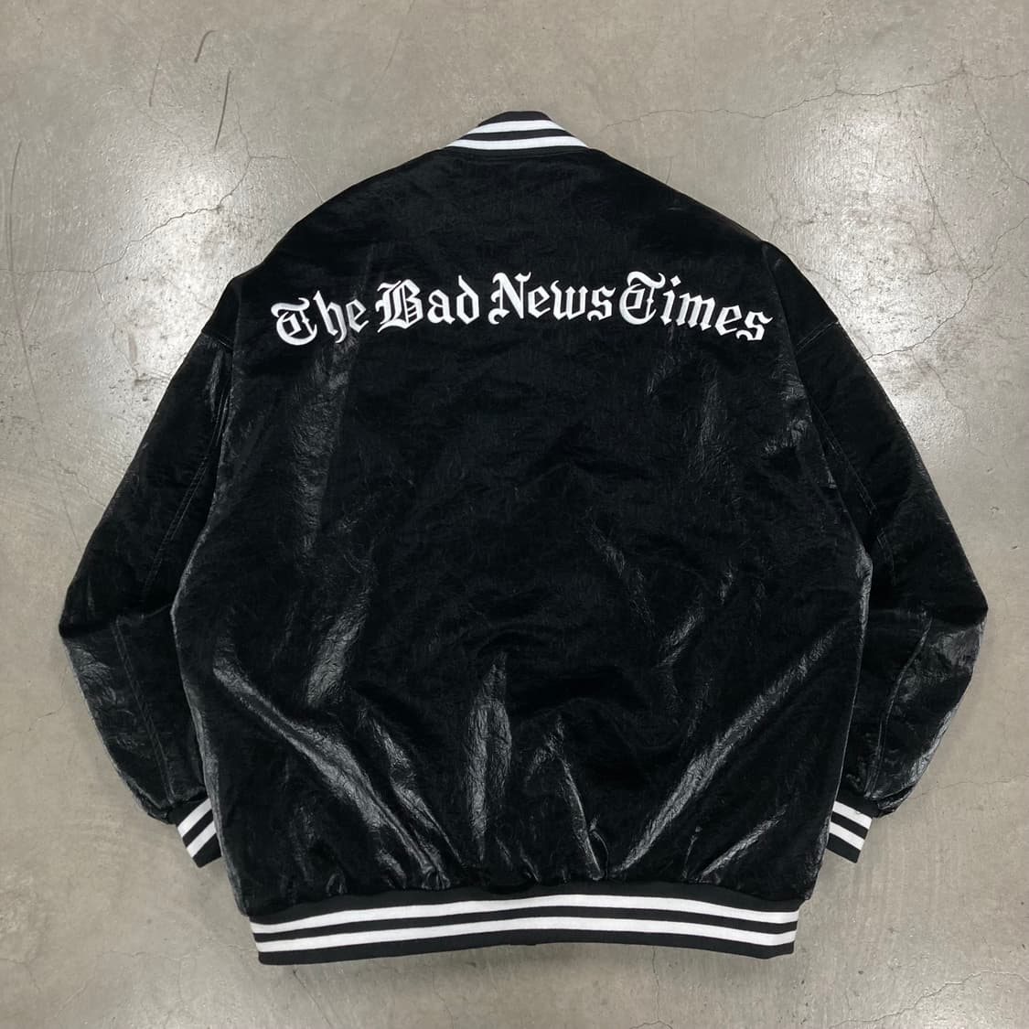 빈티지 블랙 컬러 글리터 바시티 자켓 상품이미지2