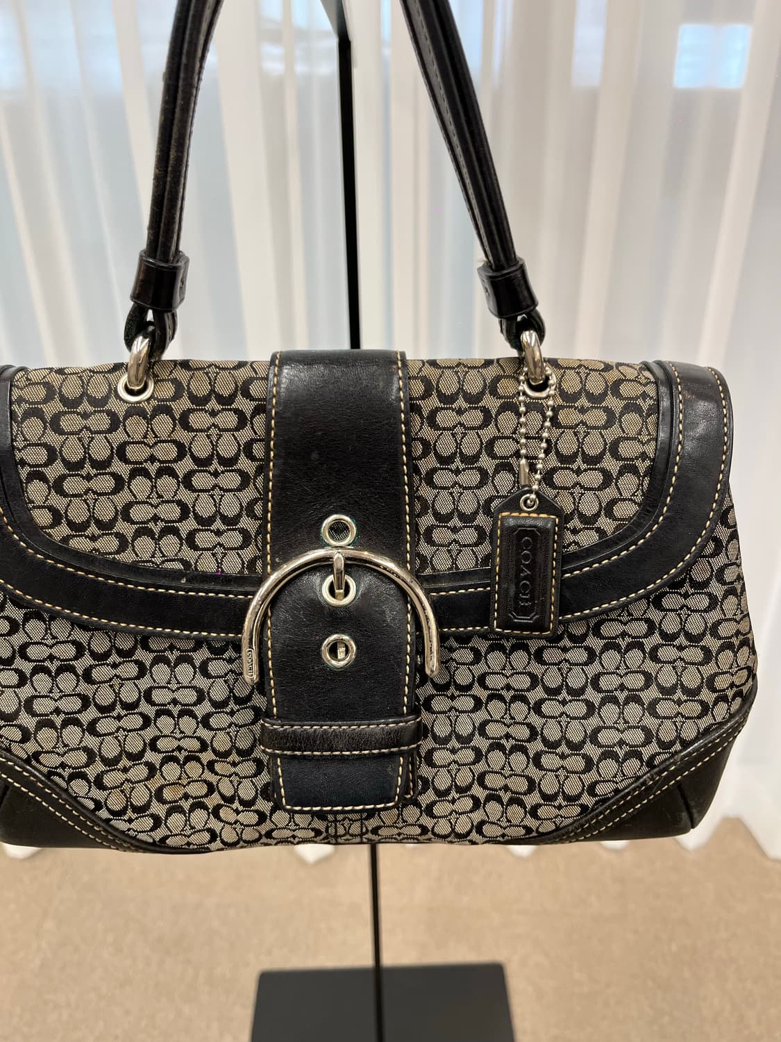 Coach Black Basic Shoulder Bag 상품이미지5