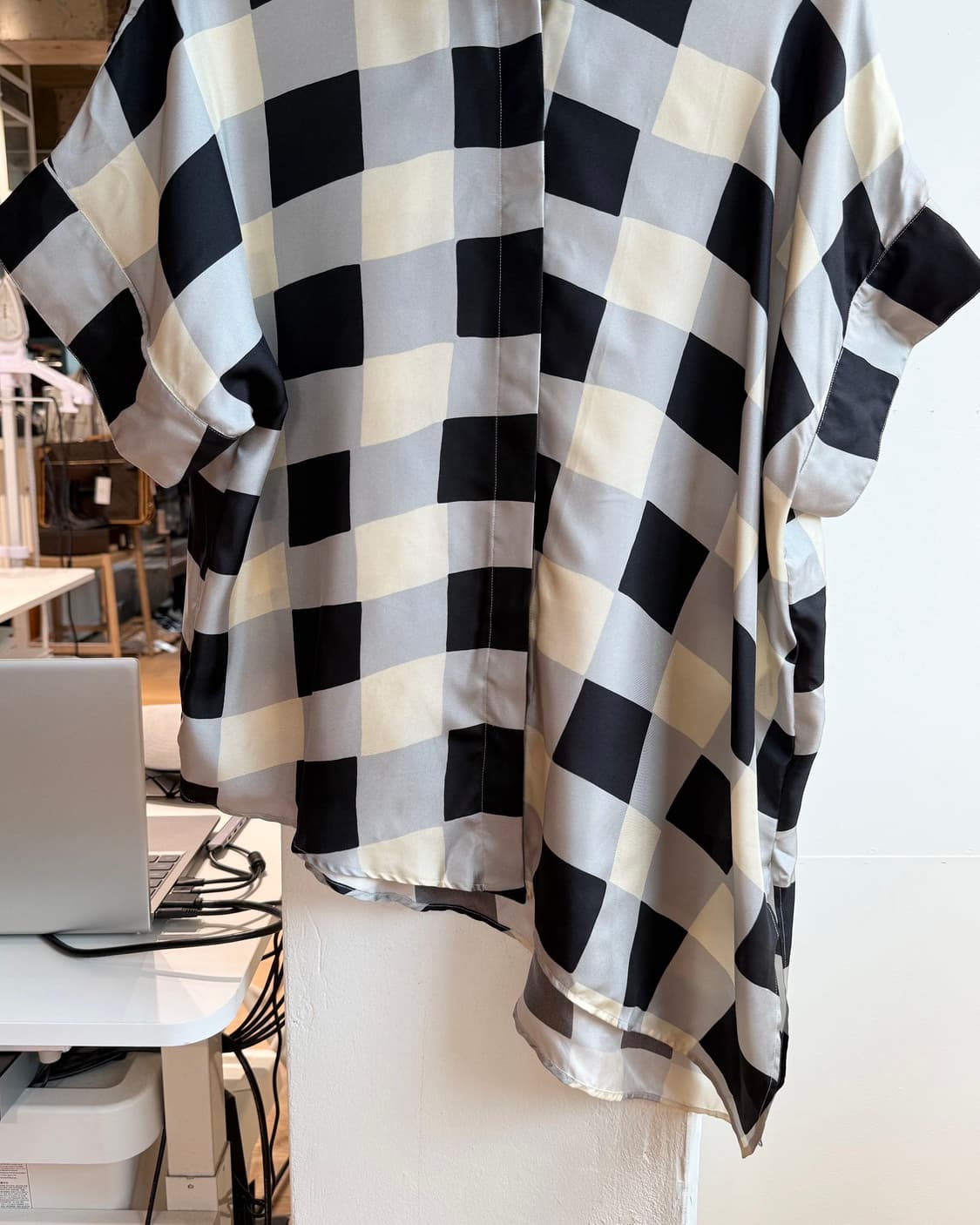 질샌더 체크 실크 언발 하프 셔츠  상품이미지6