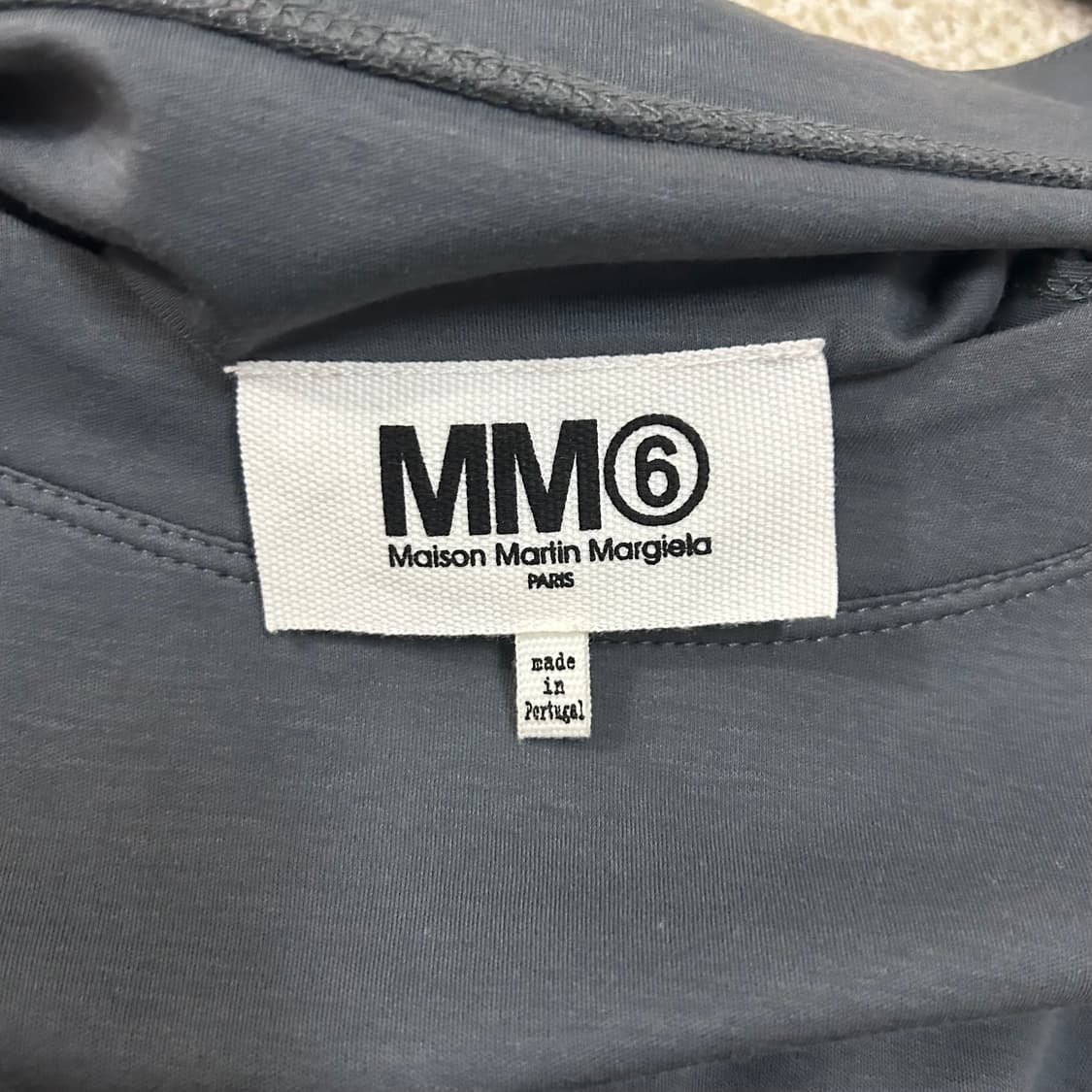  (S) MM6 메종 마르지엘라 차콜 백컷아웃 롱슬리브 탑 상품이미지6