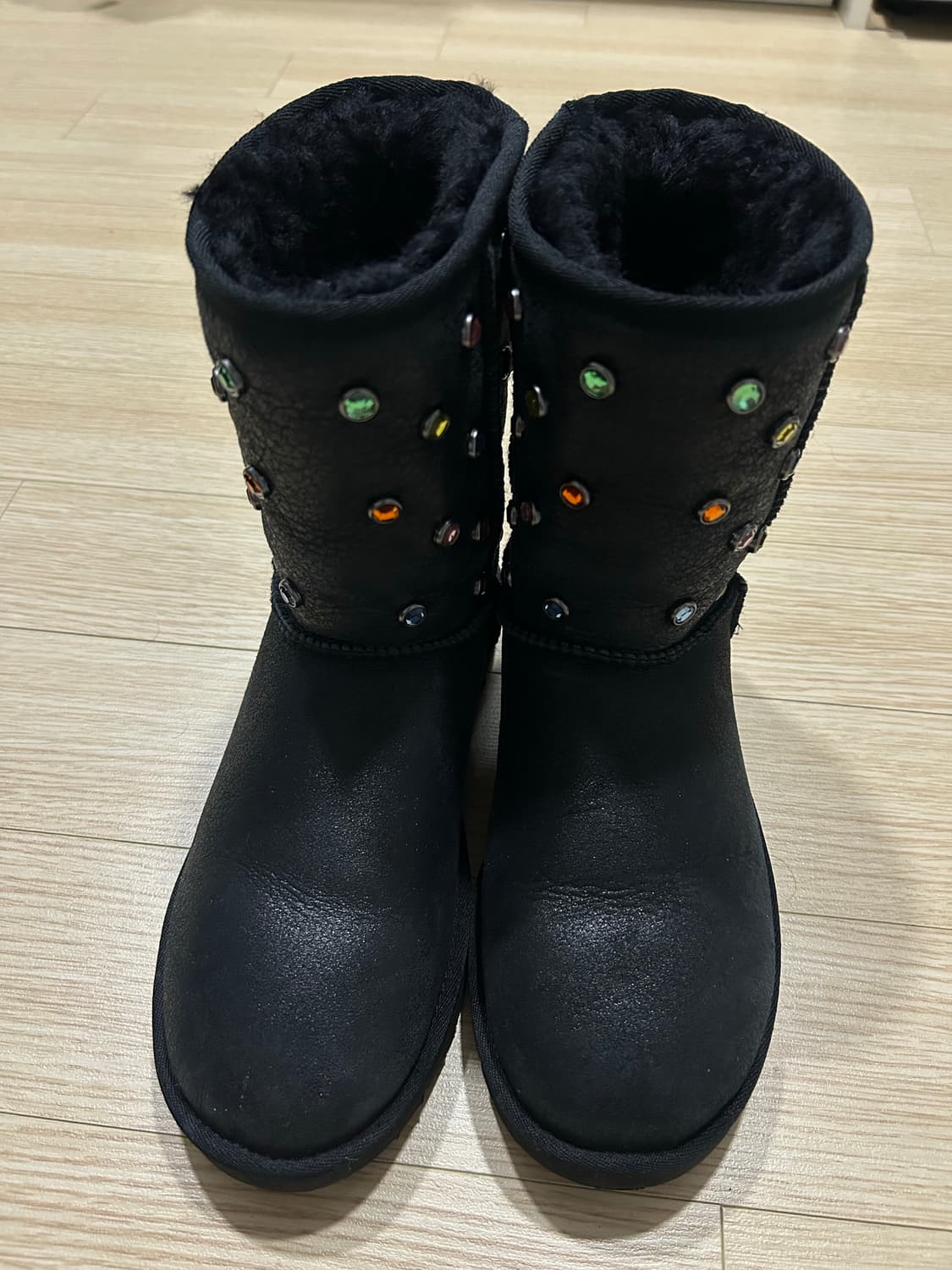 어그 x 갤러리 디파트먼트 클래식 쇼트 부츠 블랙 상품이미지2