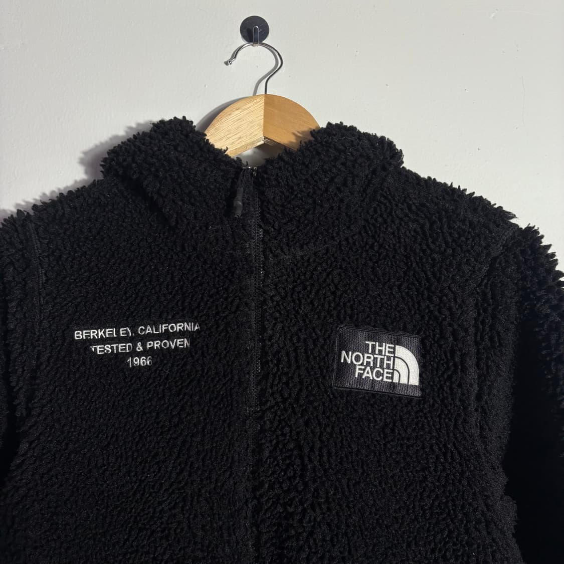 노스페이스 블랙 보아 플리스 후드 집업 (무료배송) 상품이미지2