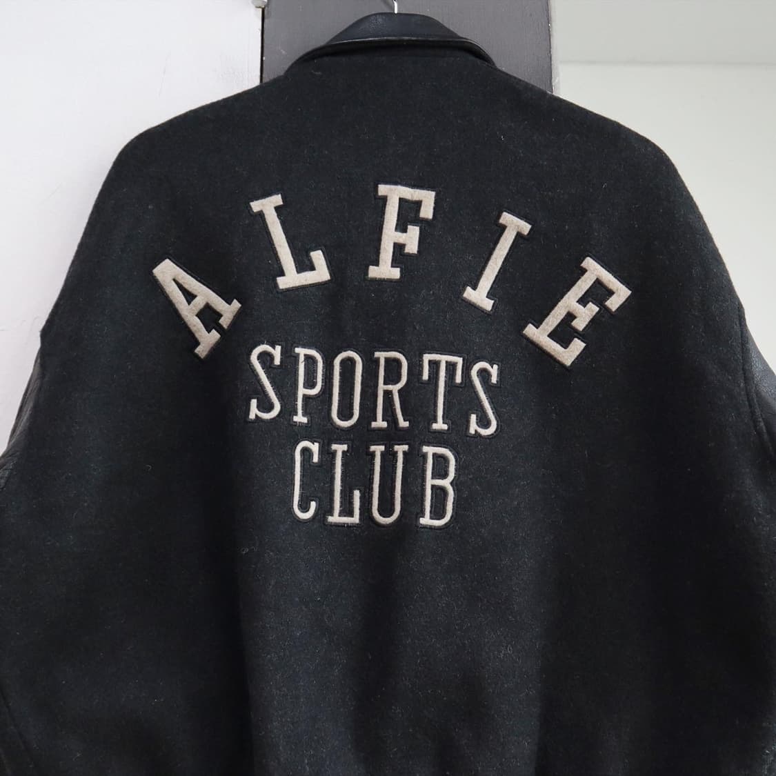 블루밍 레더 바시티 자켓 상품이미지7