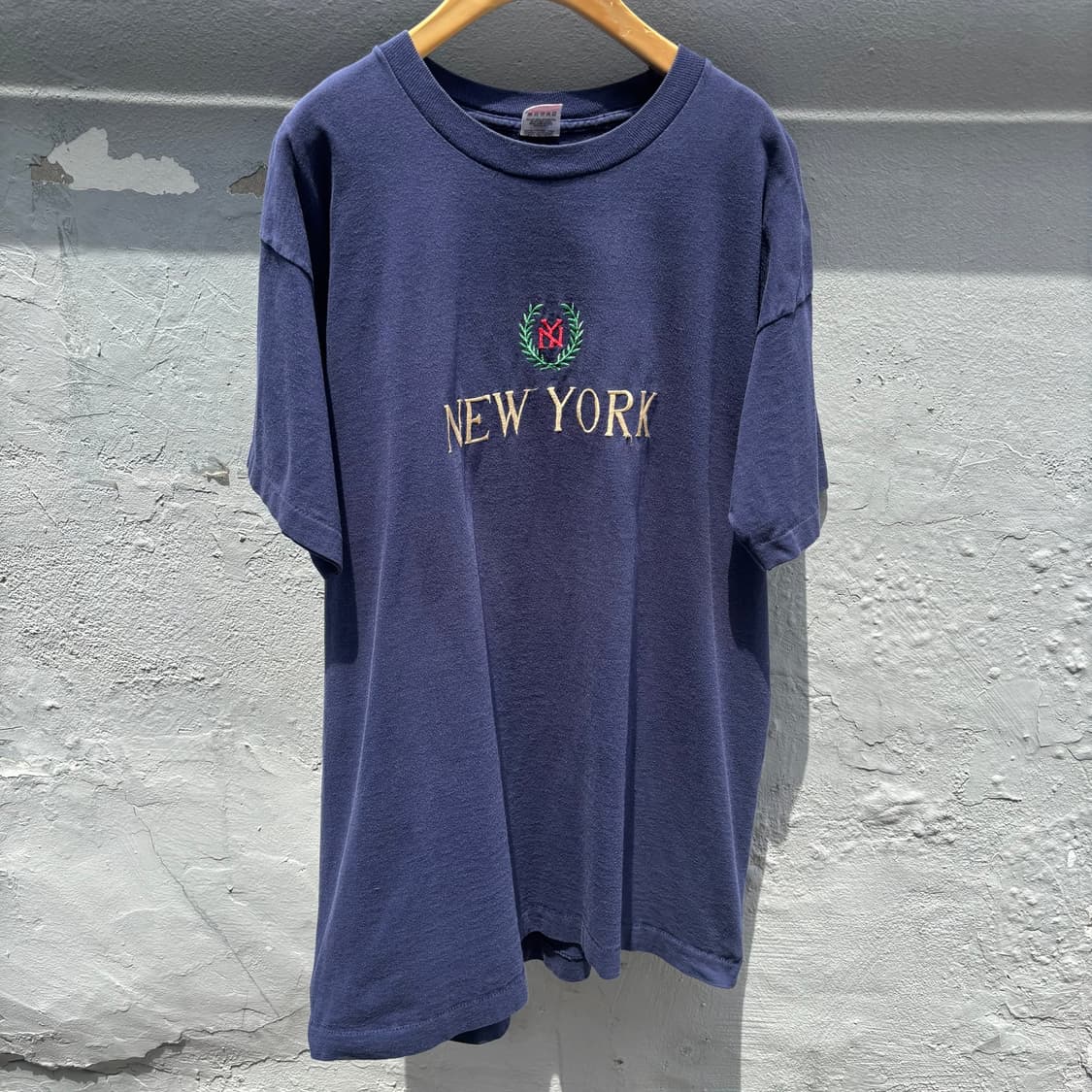 [90s USA] Fruit of the Loom 뉴욕 월계수 자수 티셔 상품이미지2