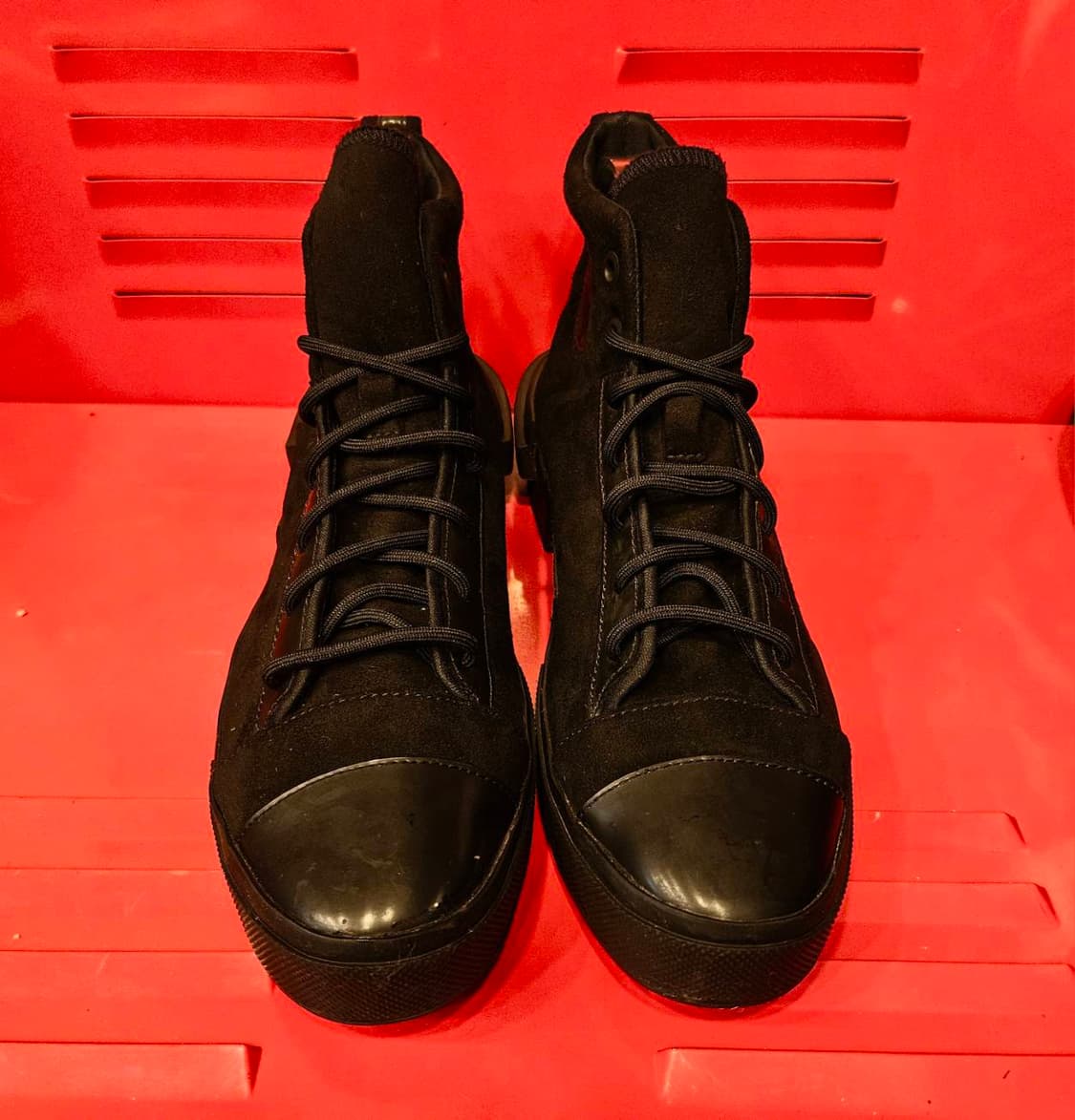 (거의새거)컨버스(Converse)

디스럽트 CX 블랙
250size 상품이미지2