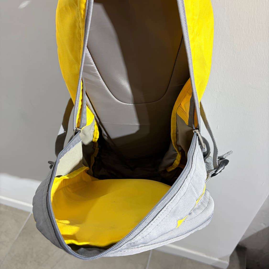 00s 아디다스 노랑색 그레이 백팩 가방 상품이미지5