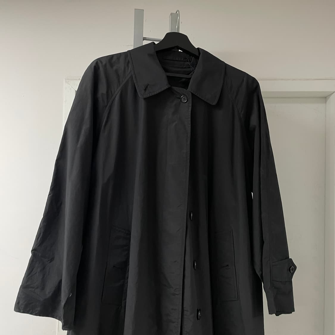 버버리 블랙 싱글 코트 10 상품이미지2