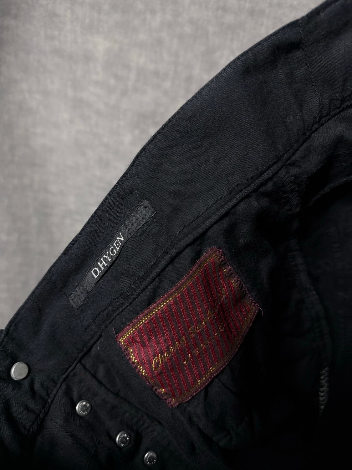 D.HYGEN Patchwork Overlock Curved Pants  상품이미지7