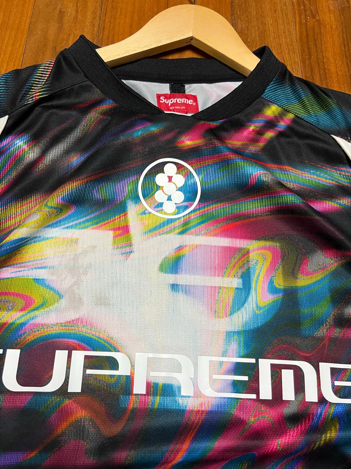 슈프림 홀로그램 사커져지 상품이미지3