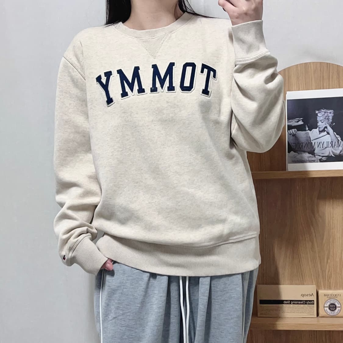 [정품] 타미 베이지 패치로고 기모 맨투맨 [ L ] 상품이미지1