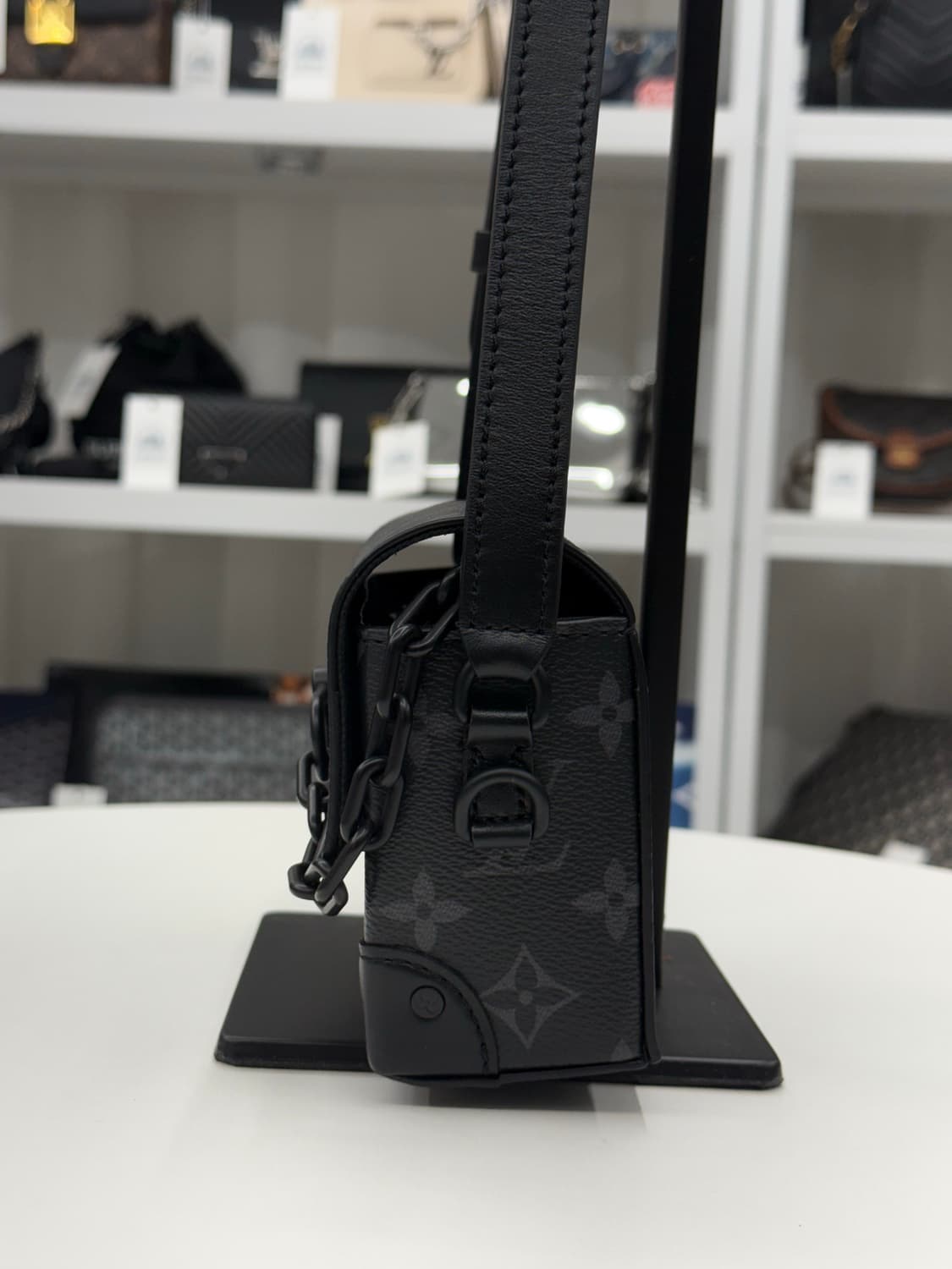 [OS] 루이비통 이클립스 스티머 웨어러블 월릿 크로스백 상품이미지3